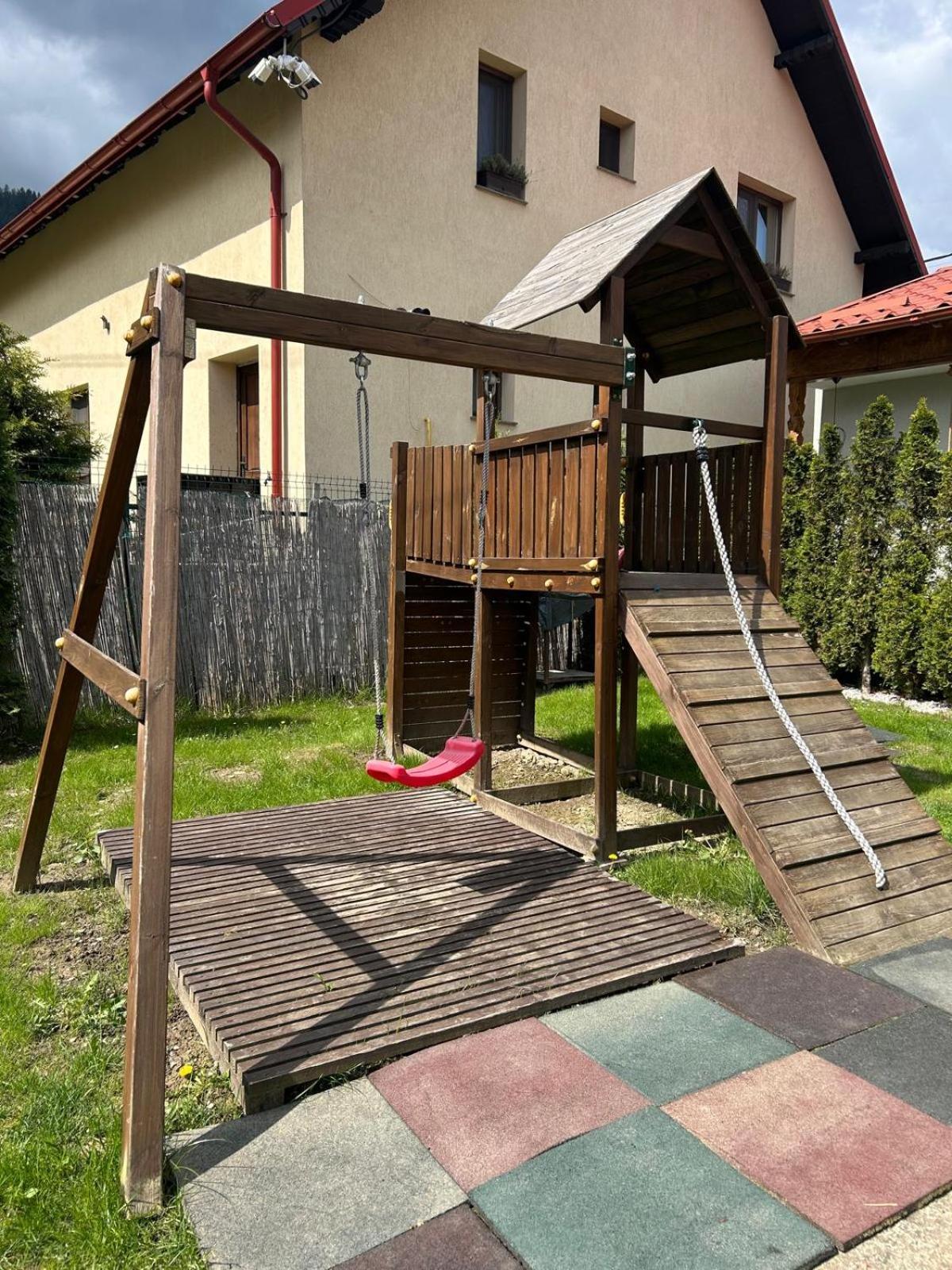 Residence Rooms Bucovina Кимпулунг-Молдовенеск Екстер'єр фото